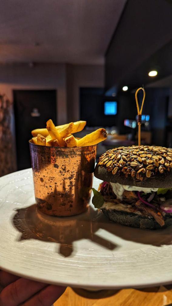 סרזו Hotel Du Port Bar Restaurant מראה חיצוני תמונה