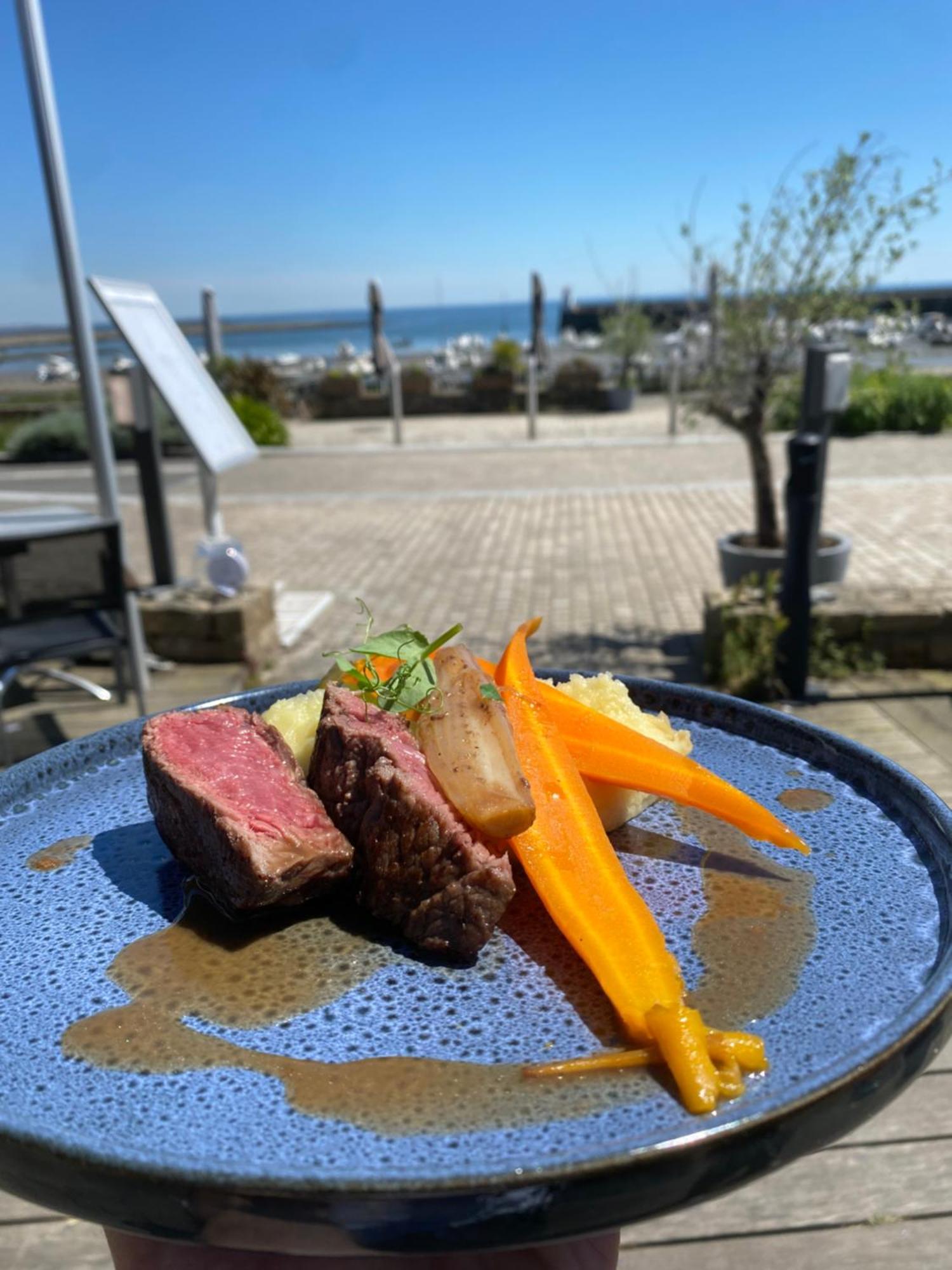 סרזו Hotel Du Port Bar Restaurant מראה חיצוני תמונה